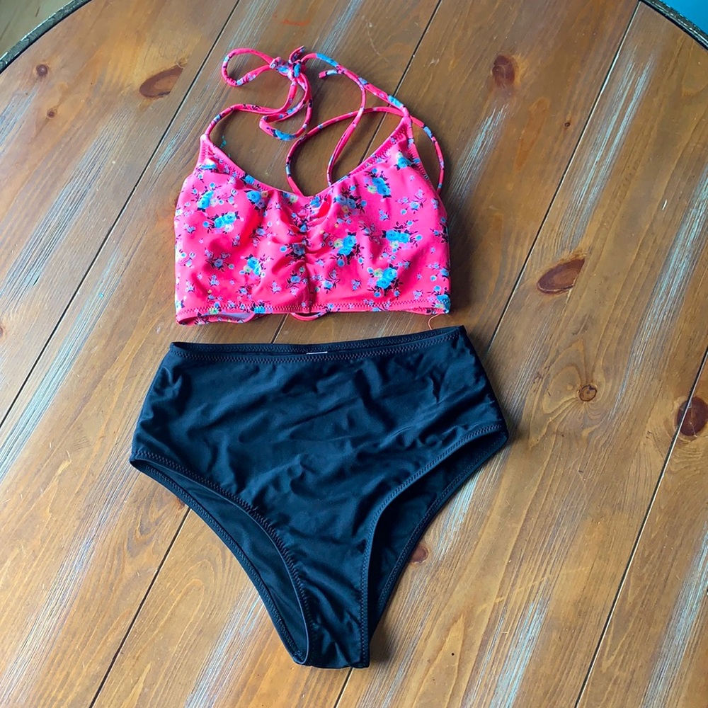 Cupshe high waisted bikini 👙  xs-s